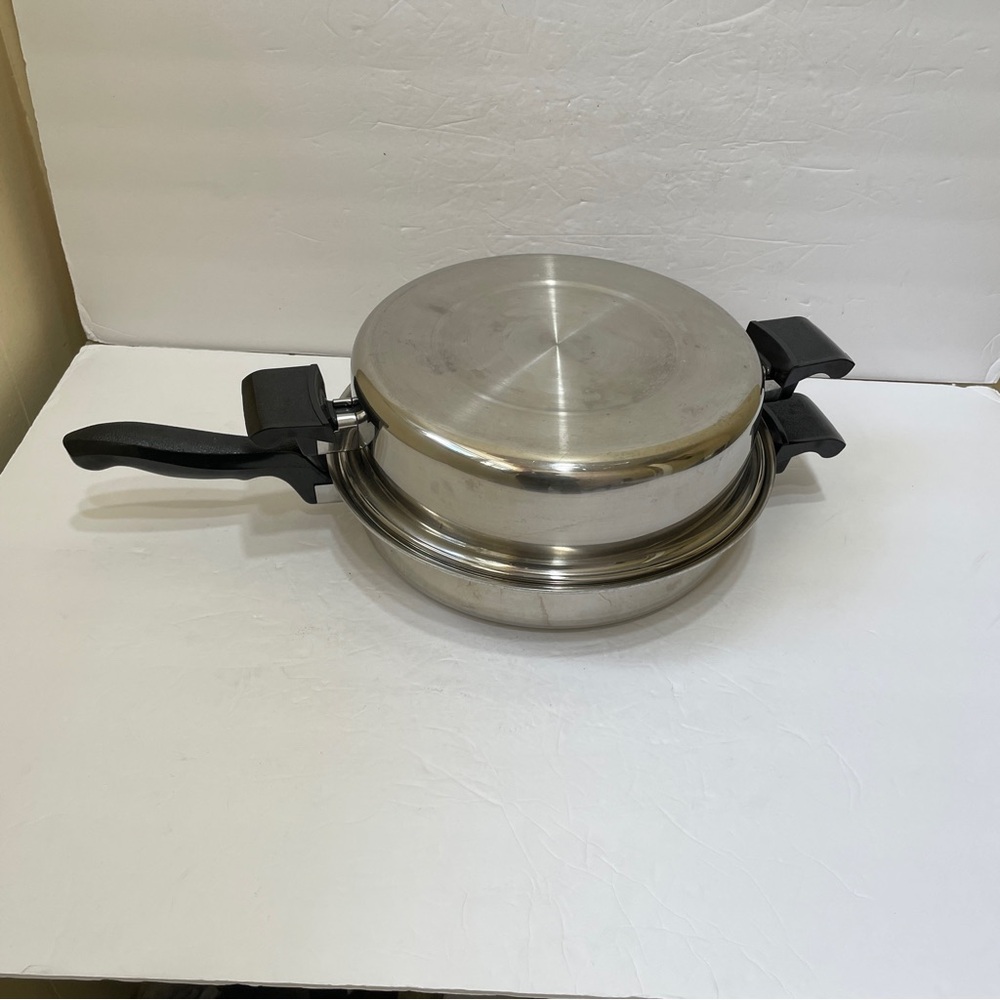 VINTAGE NEW ERA‎ STAINLESS STEEL SKILLET WITH LID AND EGG POACHER